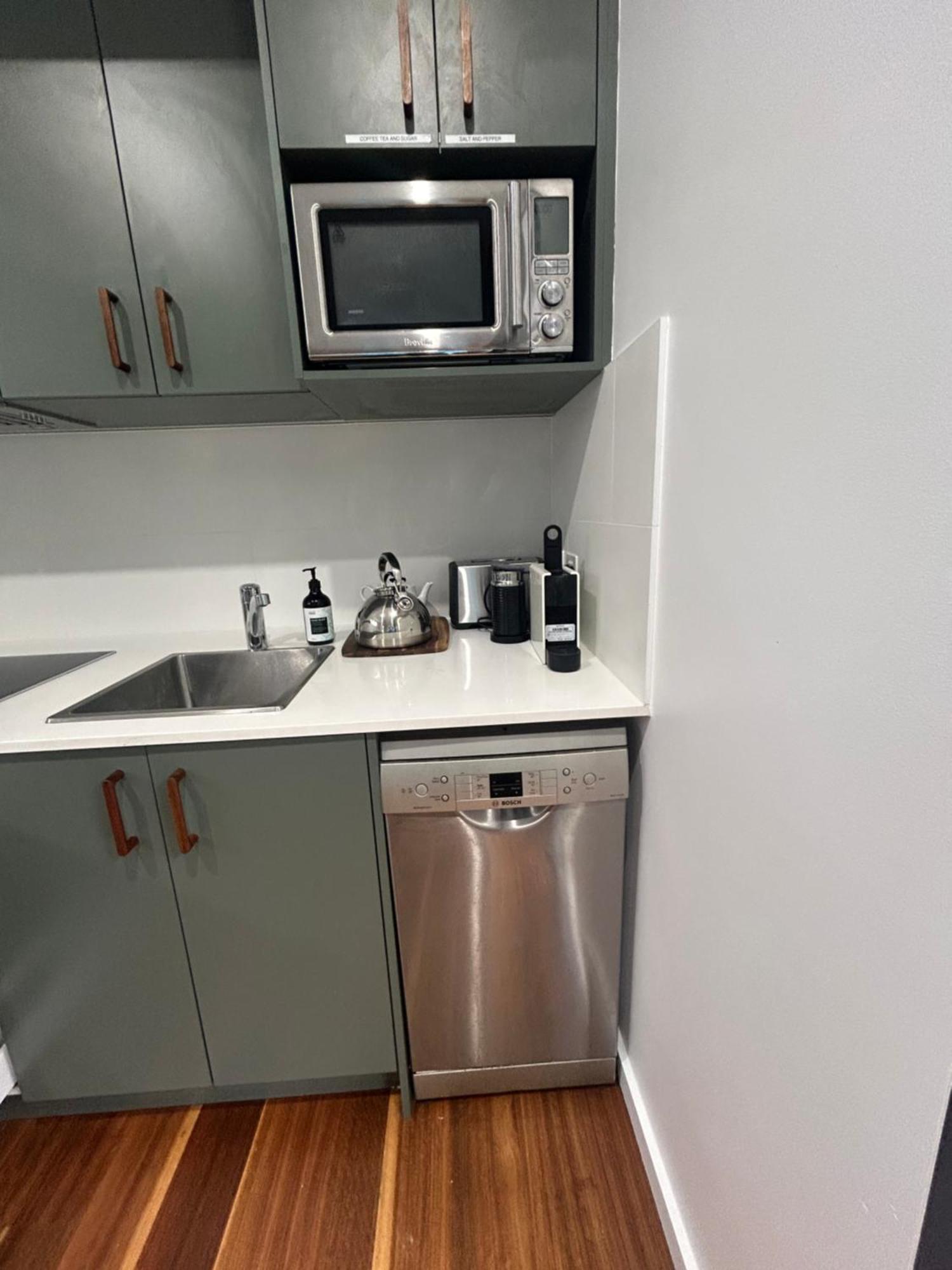 Bushland Setting Close To Sydney Cbd- Stand Alone Apartment Sidney Exterior foto